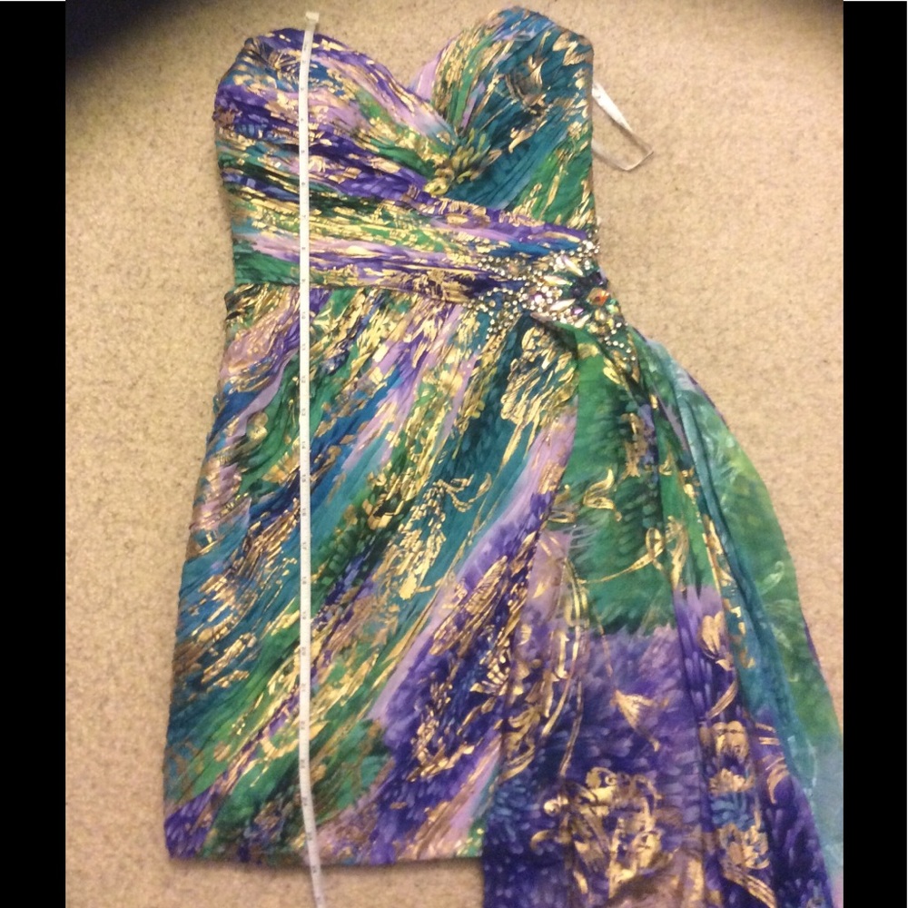๐ Mac Duggal Dress - Picture 4 of 4
